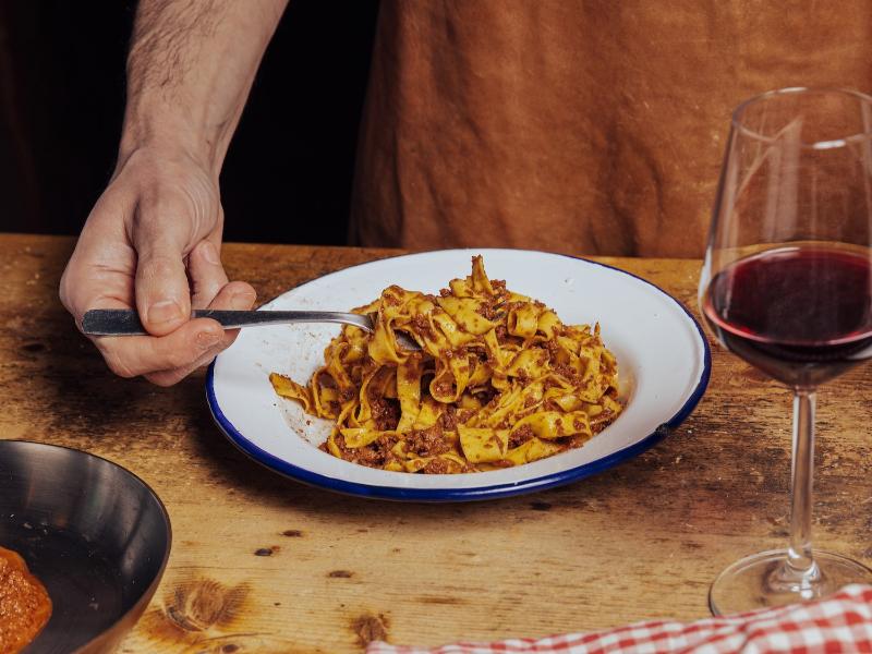 Brodellini : une cuisine italienne de Bologne en version halal révolutionne le quartier populaire